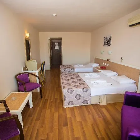 Semesteranläggning (resort) Tuntas 2*