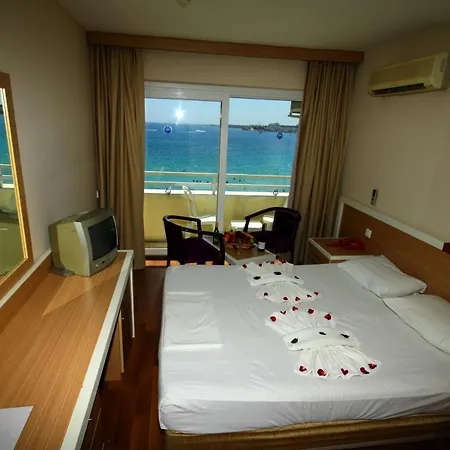 Semesteranläggning (resort) Tuntas 2*